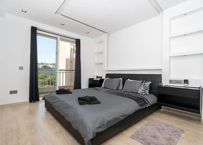Modern 2 Bedroomed Apartment In Gzira